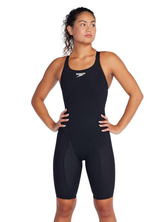 Speedo Women's Solid Vanquisher Kneeskin Black